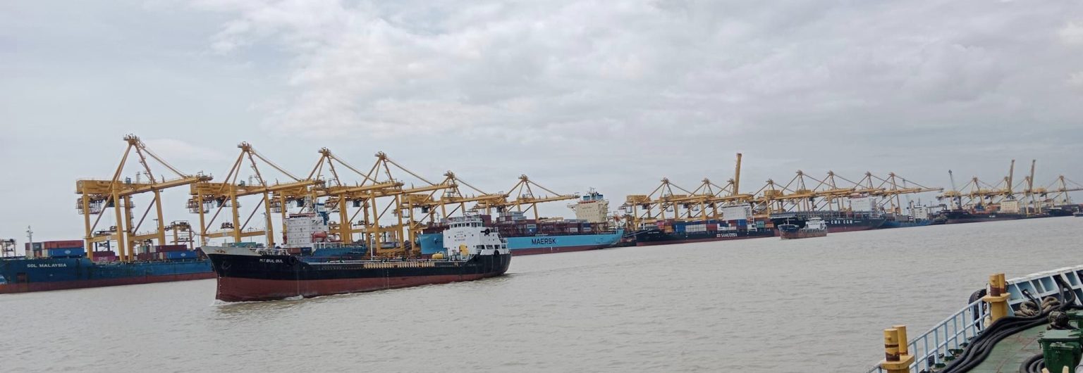 Inland container and coastal river operations